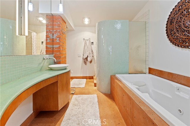 Building Photo - 314 Avenida Cumbre