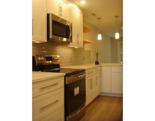 Building Photo - 45 Oakwood Ln