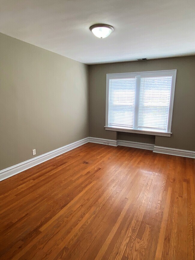 7226 Forsyth Blvd Unit 2W, St. Louis, MO 63105 Apartments in St