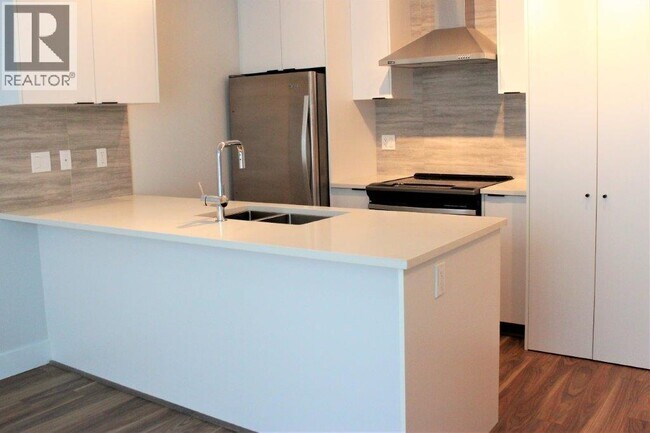 Photo du bâtiment - 5355 Lane St