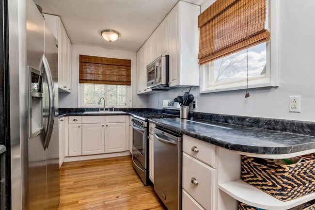 Building Photo - Classic Tudor in Park Hill