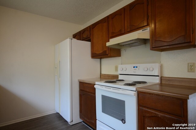 Foto del edificio - 939 Hayloft Ln