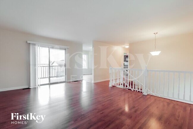 Foto del edificio - 135 Oriole Rd