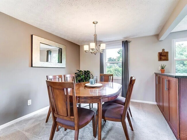 Foto del edificio - 5103 Riverwatch Dr