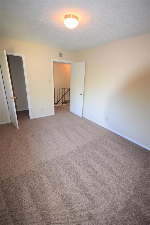 Building Photo - 5634 Birchmont Dr