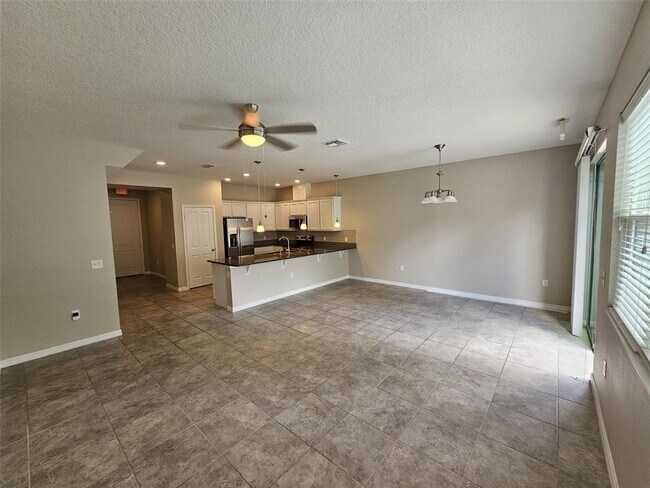 Building Photo - 5128 Crown Hvn Dr