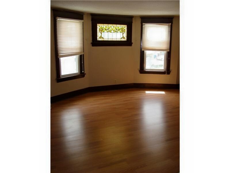 Living Room - 416 Hill St