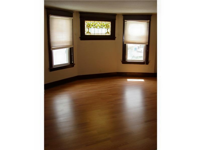 Living Room - 416 Hill St