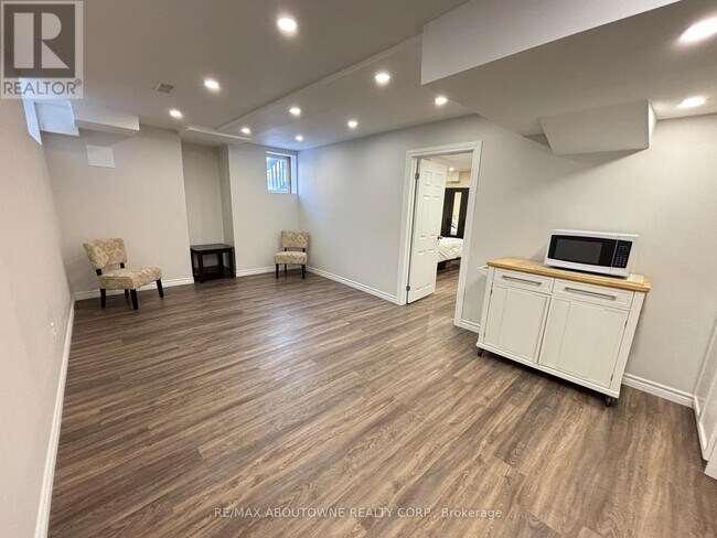 Building Photo - 4640 Doug Wright Dr