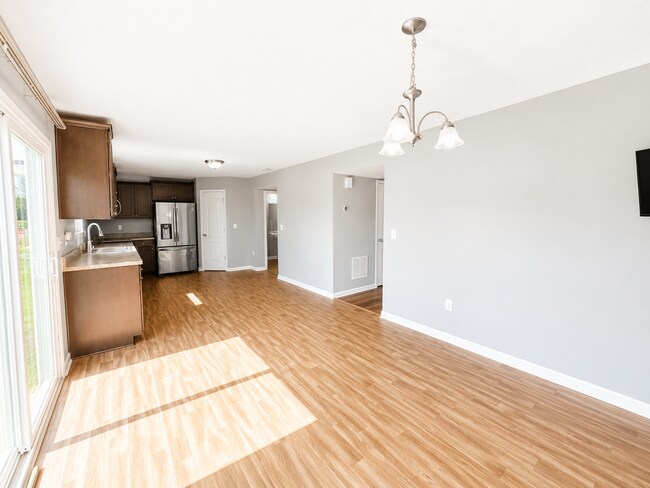 Building Photo - Beautiful 3-Bedroom Home in Desirable Village at Armstrong Farms