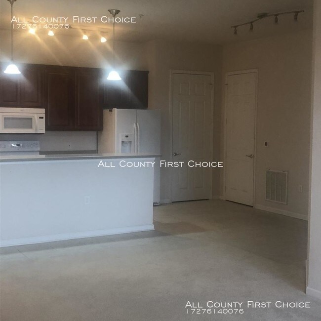 Building Photo - 3 bedroom in Seminole FL 33772
