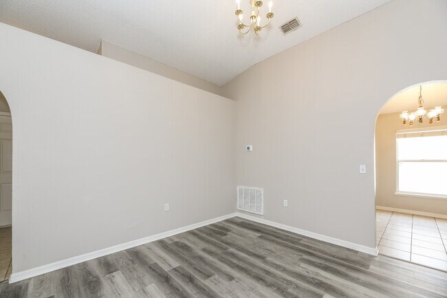 Foto del edificio - 141 Sterling Hill Dr