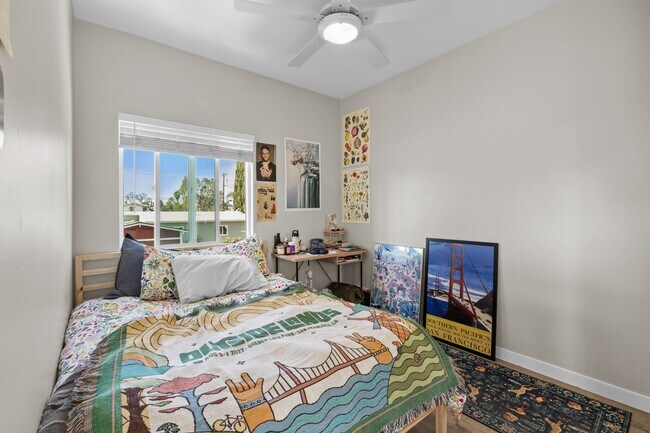 Foto del edificio - 5124 Leo St