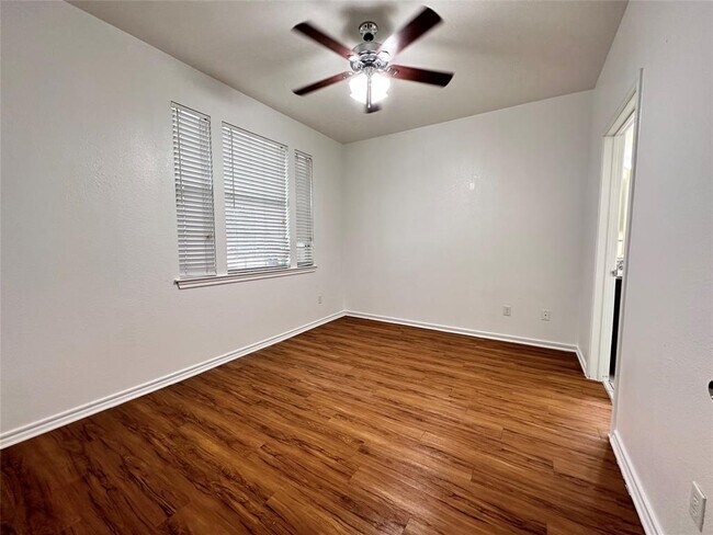 Building Photo - 6804 N Capital of Texas Hwy