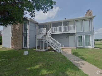 Building Photo - 3960 N Garland Cir