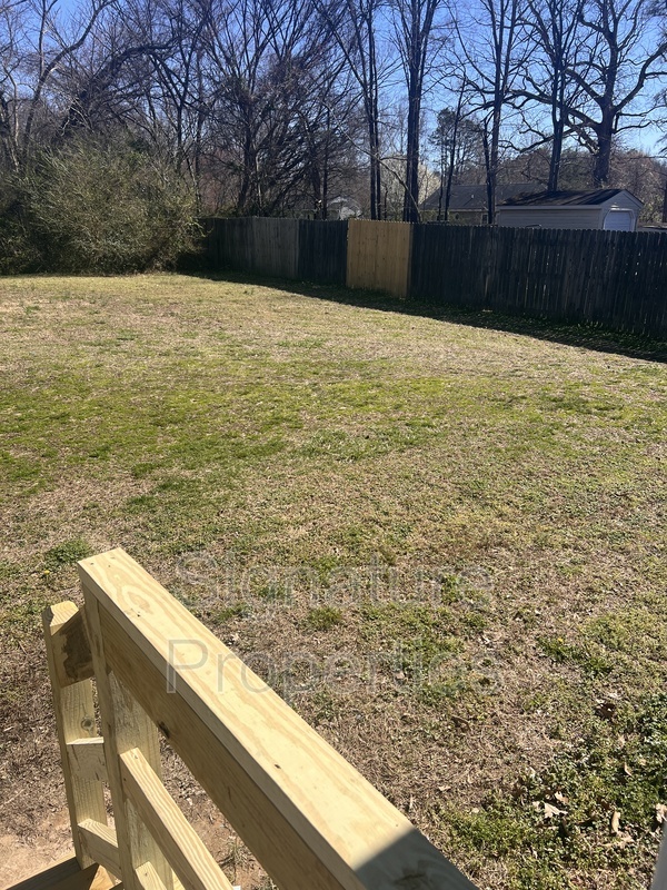 Building Photo - 4817 Glen Tara Dr