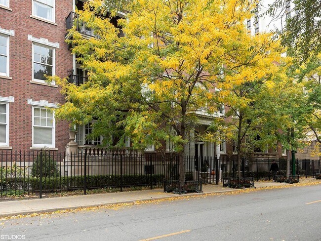 Foto del edificio - 1201 N Astor St