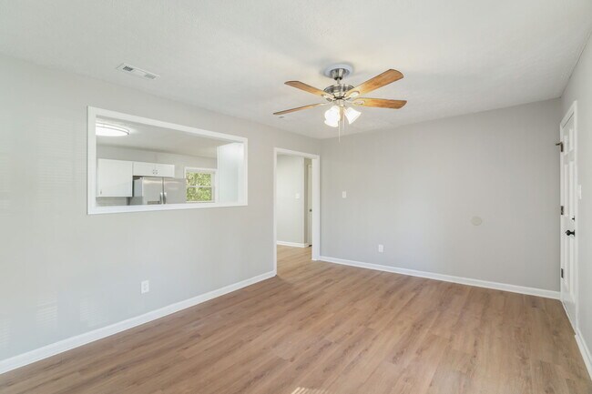 Foto del edificio - 2809 Lay Ave