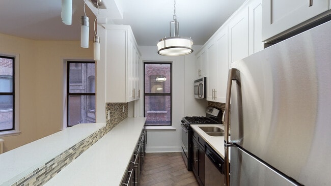 Building Photo - 403 Audubon Ave