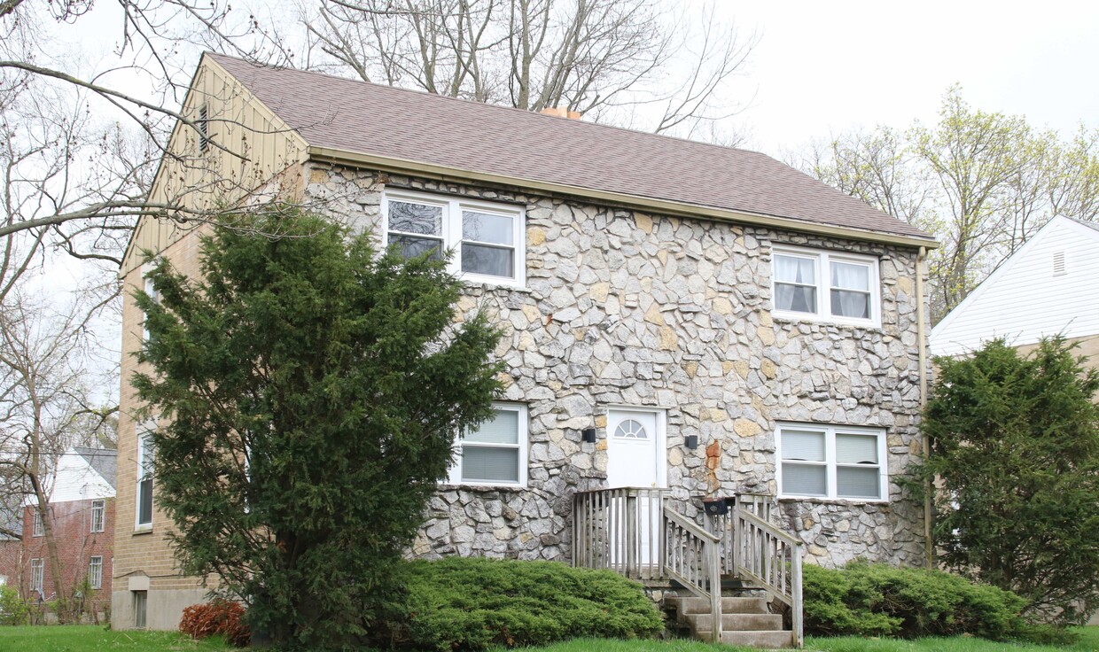 Primary Photo - 593 Smith Ave