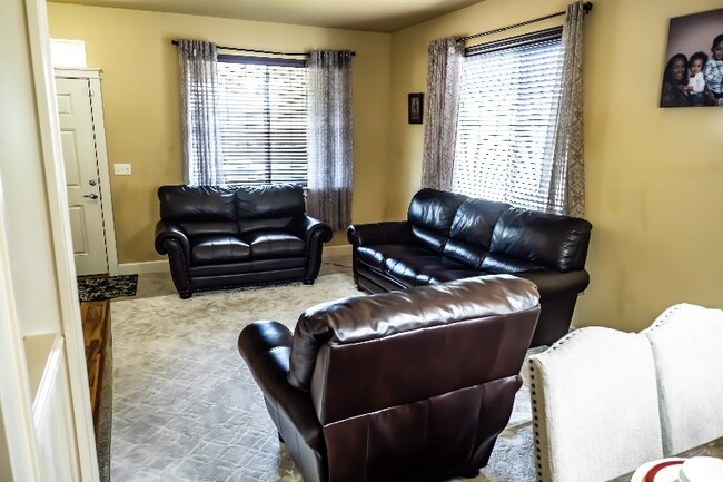 Foto del edificio - 6704 NE 58th Ave