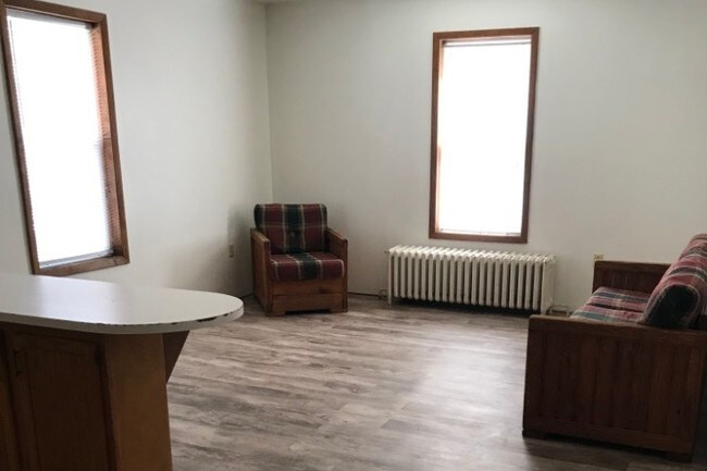 Apt #2 - 228 S 7th St