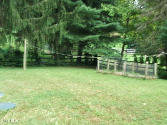 Building Photo - 2 br, 1 bath House - 773 Papermill Rd