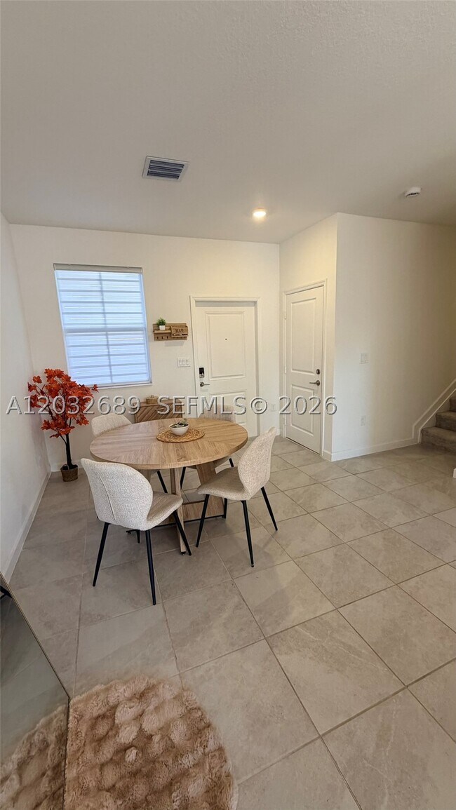 Foto del edificio - 2424 SE 29th Dr