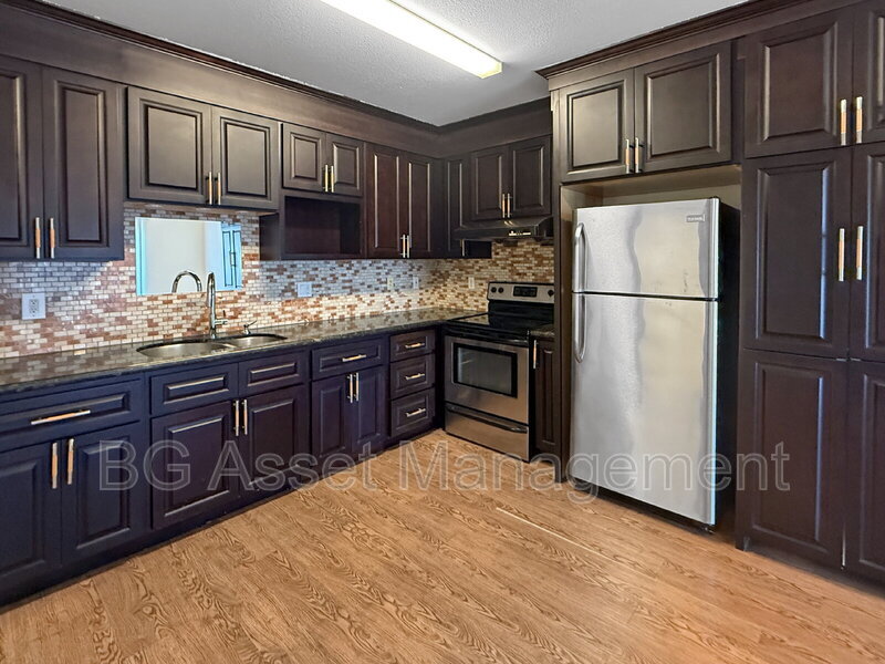 Foto principal - 1459 MacArthur Blvd