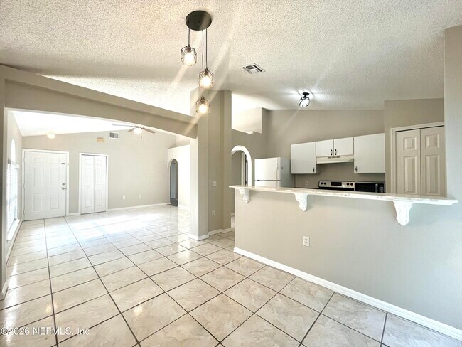 Building Photo - 7329 Lawn Tennis Ln