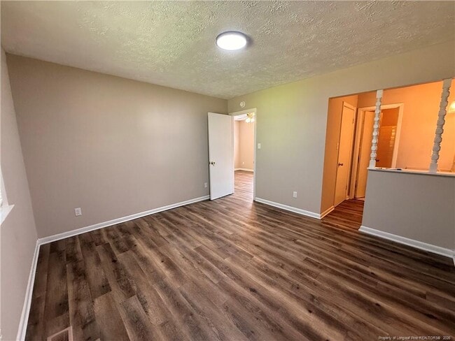 Foto del edificio - 4959 Fieldcrest Dr