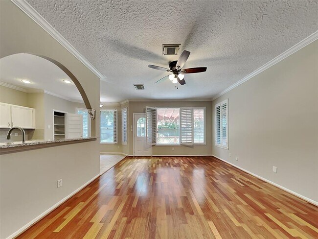 Building Photo - 16523 Wellers Way