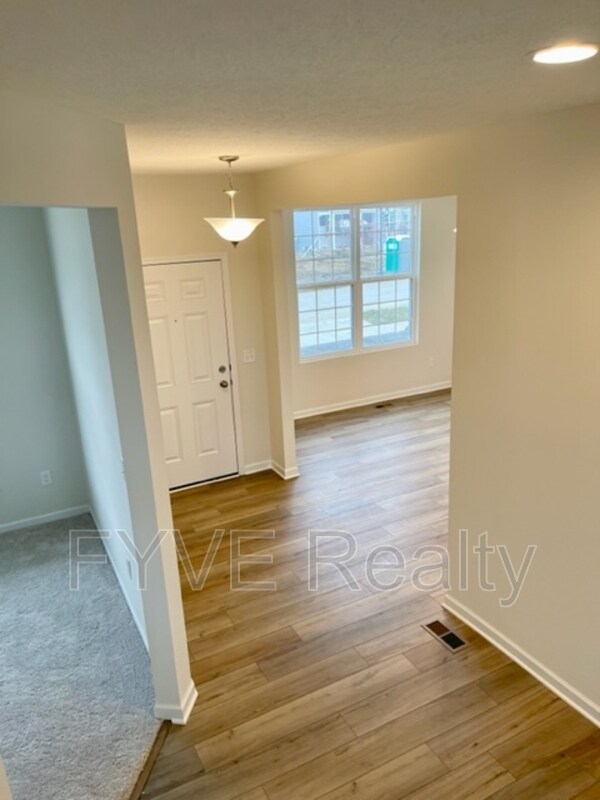 Building Photo - 236 Sunstone Ln