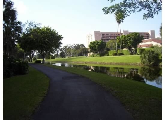 Building Photo - 14527 Bonaire Blvd