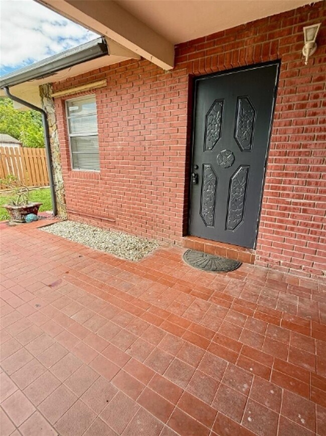 Foto del edificio - 4088 SW 51st St