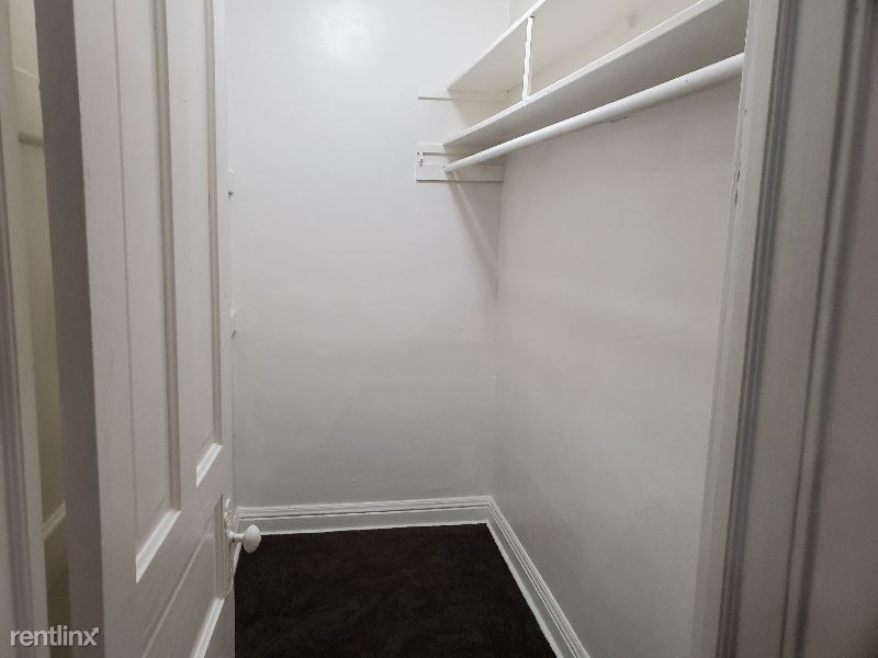 Foto del edificio - 2807 E 83rd St