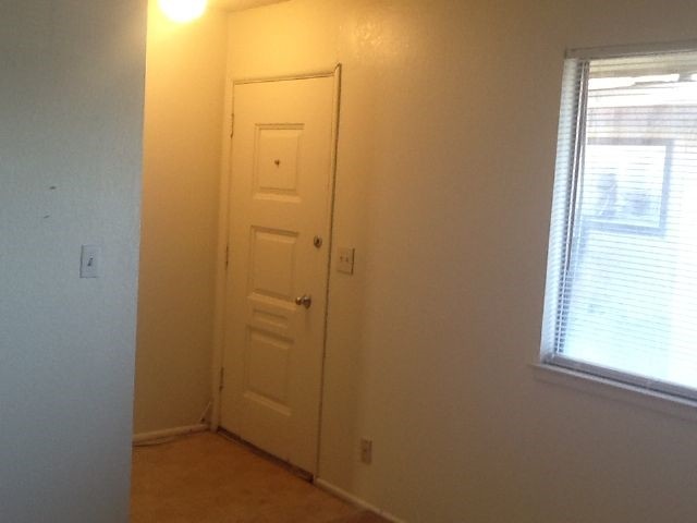 Building Photo - Fourplex For Rent in Fresno