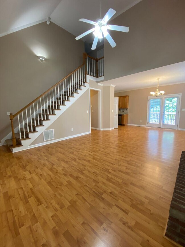 Building Photo - Pre-Leasing for March 1st- Lovely 3 bedroo...