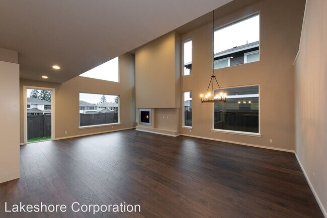 Building Photo - 5 br, 4.5 bath House - 3457 SE 18th St