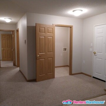 Foto del edificio - 55+ Only- Condo Living is Neat and Clean