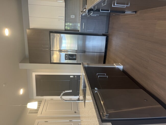 Interior Photo - 915 Glenwood Apartments at Grant Park