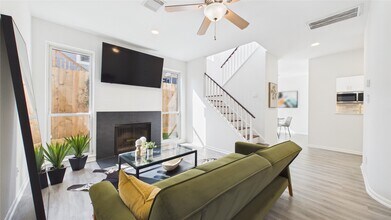 Building Photo - 1211 Jackson Blvd