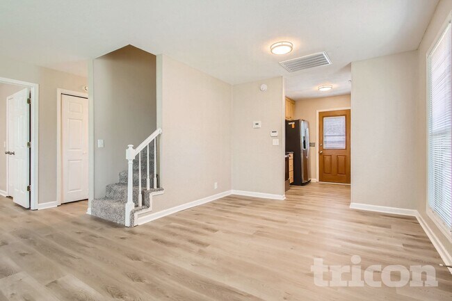 Foto del edificio - 426 Kinsey Blvd