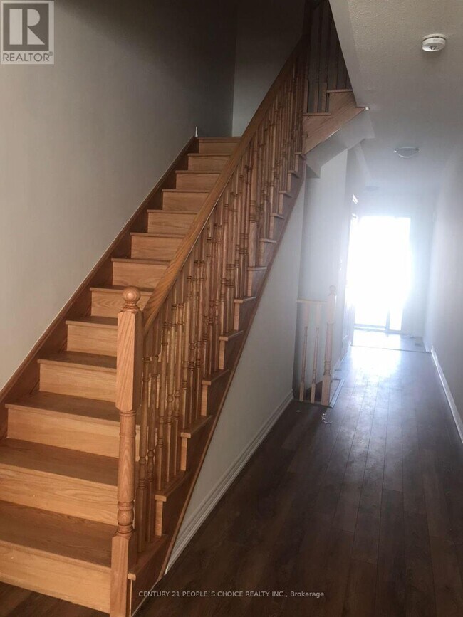 Photo du bâtiment - 95 Sanders Rd