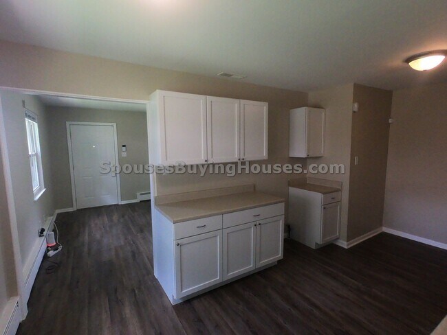 Foto del edificio - 4904-4906 Carvel Ave