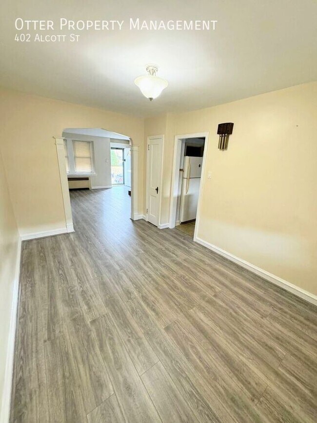 Foto del edificio - Beautiful 2BR/1.5 Home with Garage and Was...