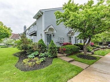 Building Photo - 331B Delancey Pl