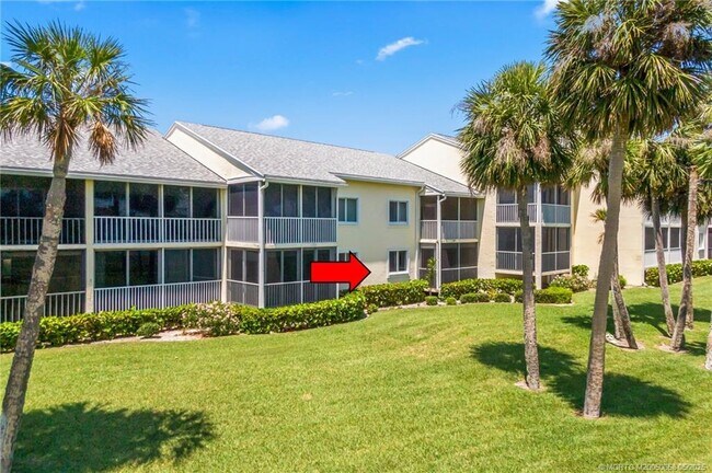 Building Photo - 5571 NE Gulfstream Way