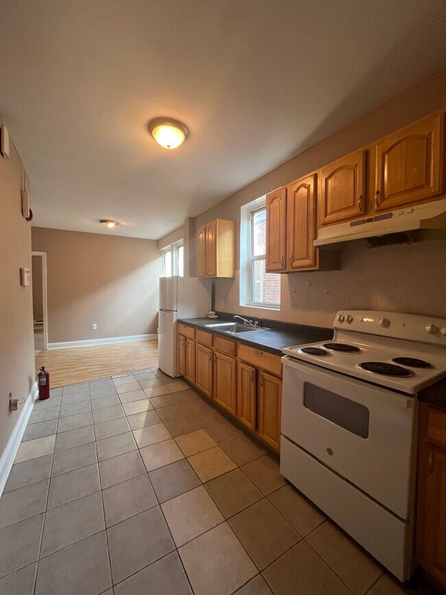 Building Photo - 207 S 60th St