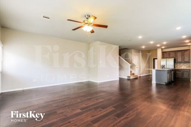 Building Photo - 2015 Brookmont Drive